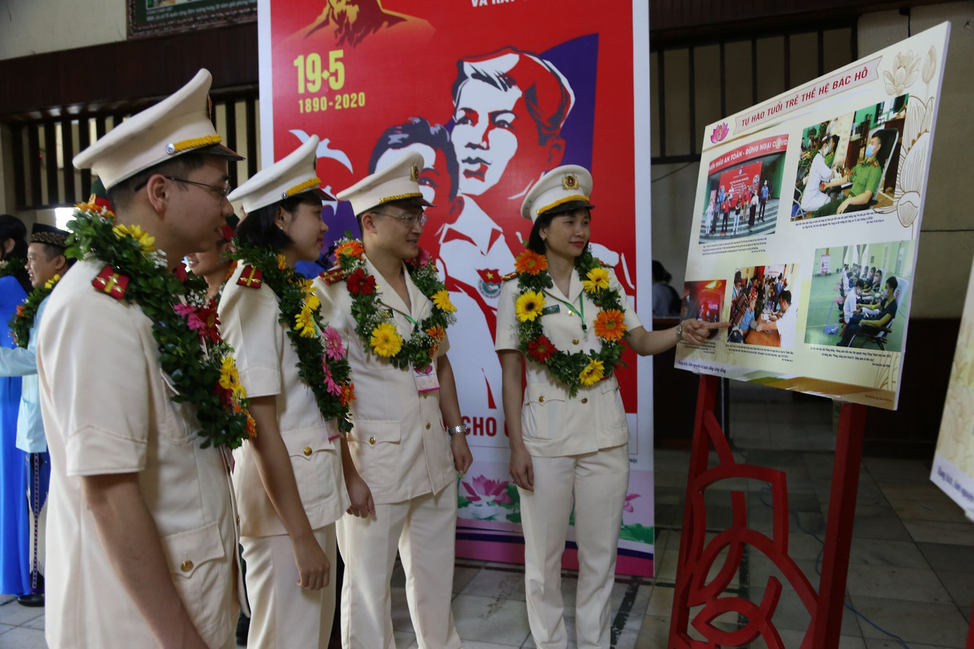 Tuyên dương 401 đại biểu thanh niên tiên tiến làm theo lời Bác ảnh 26