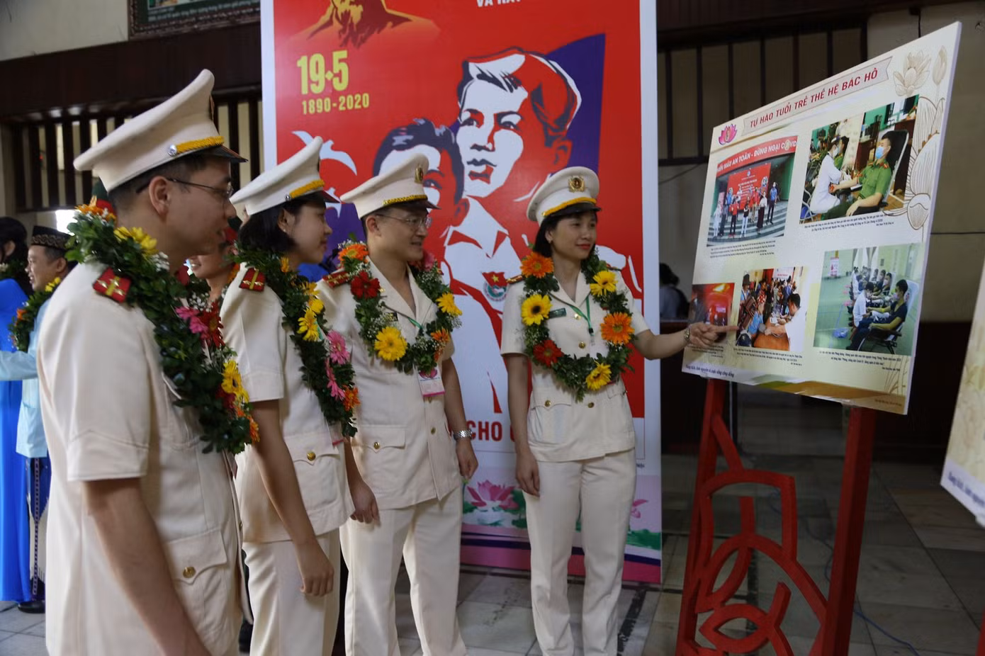 Tuyên dương 401 đại biểu thanh niên tiên tiến làm theo lời Bác ảnh 26