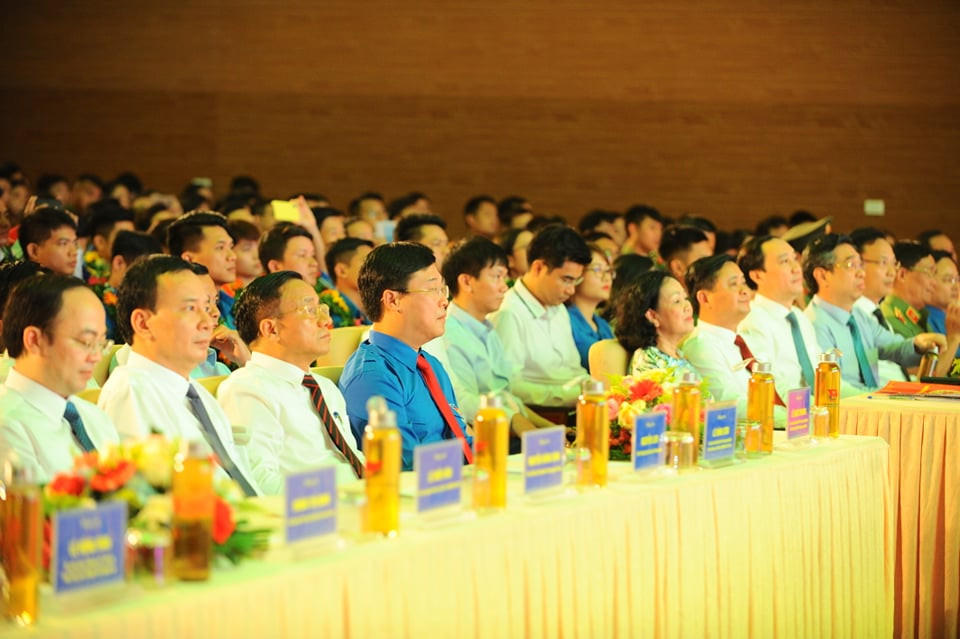 Tuyên dương 401 đại biểu thanh niên tiên tiến làm theo lời Bác ảnh 20
