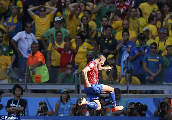 Brazil-Chile (1-1, penaty 3-2): Selecao nhọc nhằn vượt ải ảnh 13