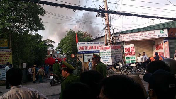 Cháy lớn ở phố Đại Từ, hai nhà xưởng chìm trong lửa khói ảnh 20