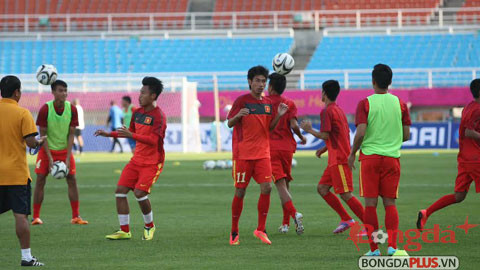 Thắng Kyrgyzstan 1-0, Olympic Việt Nam giành ngôi nhất bảng ảnh 8