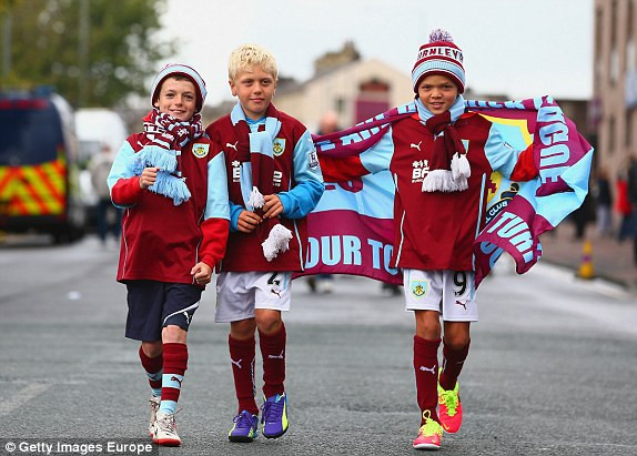 Tân binh Di Maria ra mắt, M.U vẫn chưa biết thắng ảnh 9