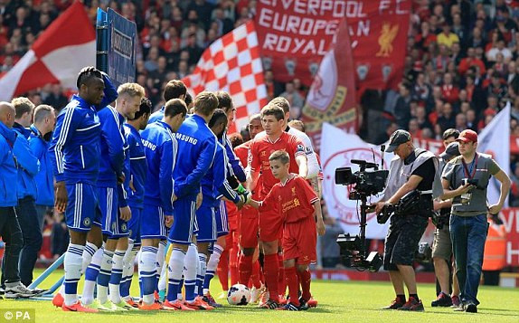 Liverpool-Chelsea (0-2): 'Cáo già' như Mourinho ảnh 11