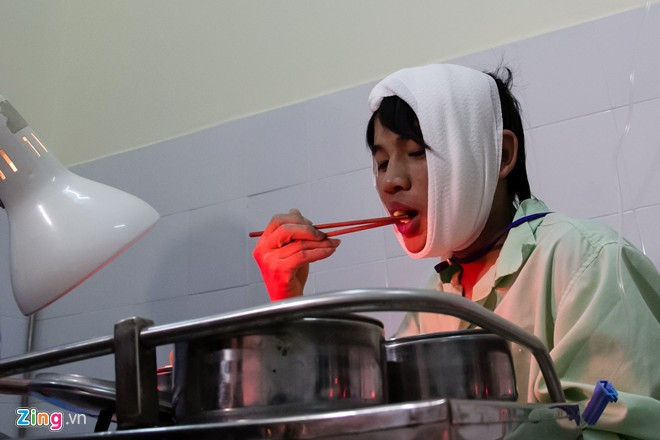 [LIVE] Nạn nhân sập hầm kể những ngày 'sống trong sợ hãi' ảnh 1