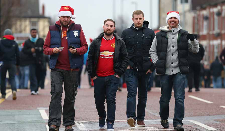 M.U vs Newcastle (3-1): 'Thủ lĩnh' tặng quà ảnh 13