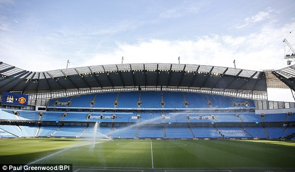 Man City-M.U (1-0): Quỷ đỏ ôm hận vì tội đồ Smalling ảnh 2