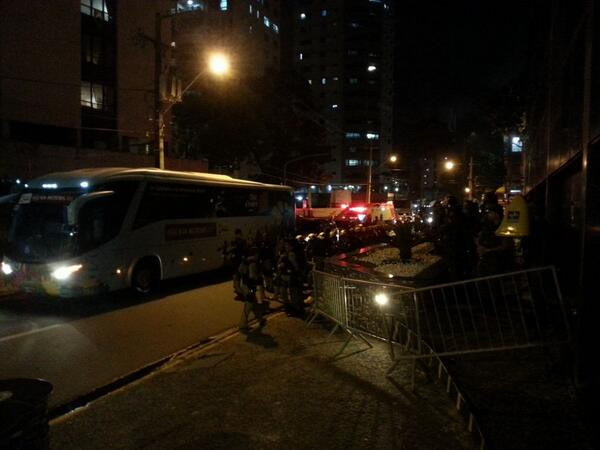 Bờ Biển Ngà - Nhật Bản (2-1): Quá nhanh, quá nguy hiểm ảnh 12