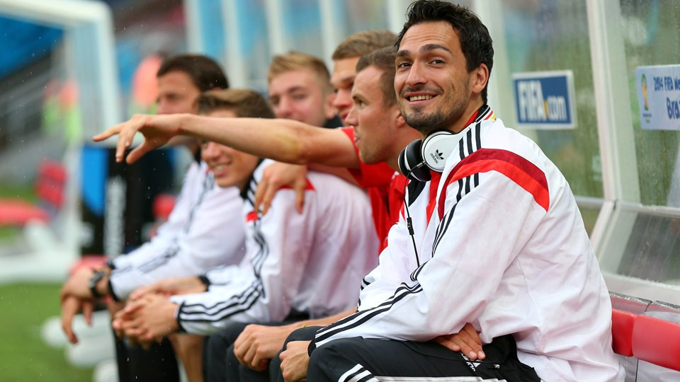 Ronaldo 'khai hỏa', Bồ vẫn phải tức tưởi hồi hương ảnh 14