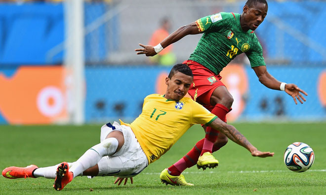 Thắng tưng bừng, Brazil và Mexico lấy vé vào vòng trong ảnh 9