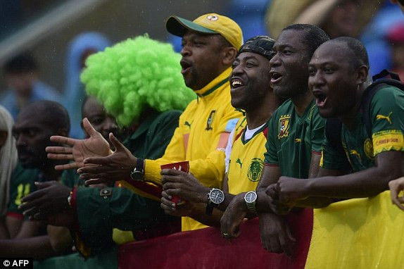 Mexico-Cameroon (1-0): Bắn hạ Sư tử trong mưa ảnh 9