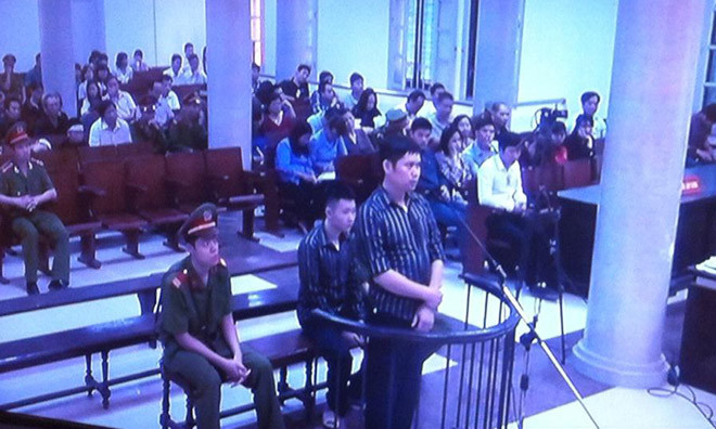 Trả hồ sơ, yêu cầu điều tra bổ sung vụ 'bác sỹ ném xác' ảnh 4