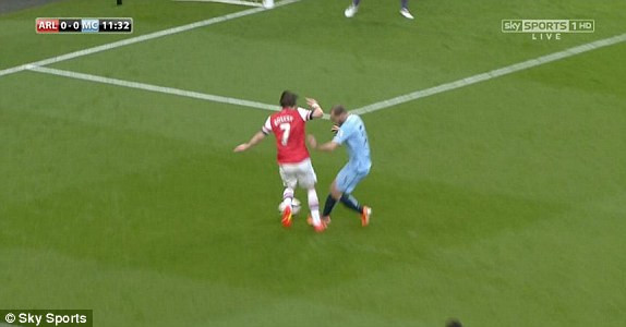 Arsenal-Man City (1-1): Níu chân nhau ở Emirates ảnh 6