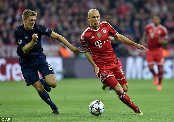 Bayern - M.U (3-1): Hoa hồng trên nấm mộ ảnh 12