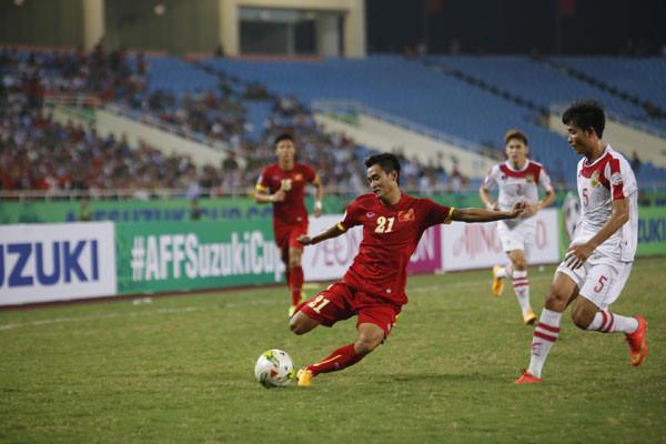 Việt Nam vs Lào (3-0): Mở toang cửa bán kết ảnh 5