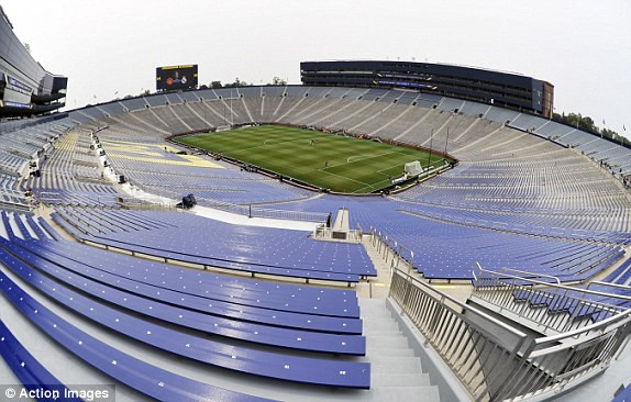 M.U-Real (3-1): Quỷ đỏ phá tan 'Thiên hà trắng' ảnh 7