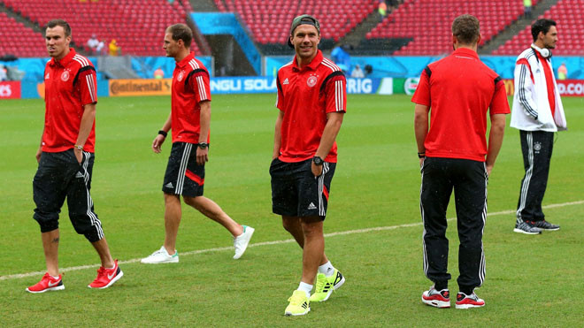 Ronaldo 'khai hỏa', Bồ vẫn phải tức tưởi hồi hương ảnh 23