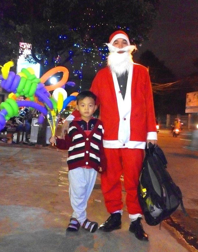 TƯỜNG THUẬT: Giới trẻ tưng bừng đón Giáng sinh ảnh 57