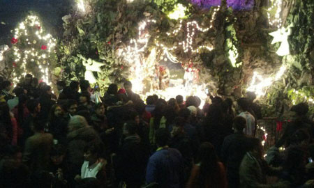 TƯỜNG THUẬT: Giới trẻ tưng bừng đón Giáng sinh ảnh 95