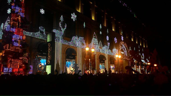 TƯỜNG THUẬT: Giới trẻ tưng bừng đón Giáng sinh ảnh 45