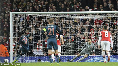 Hạ Arsenal, Bayern đặt một chân vào tứ kết ảnh 4