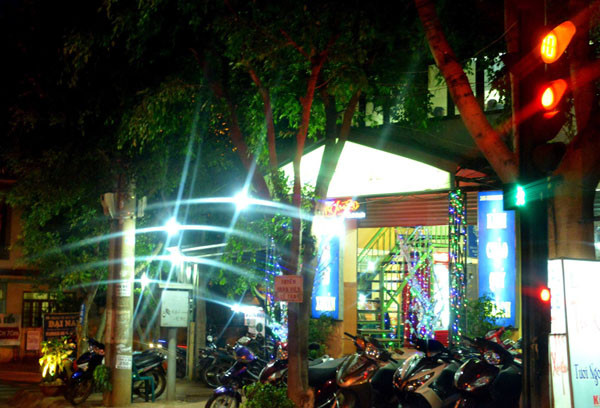 TƯỜNG THUẬT: Giới trẻ tưng bừng đón Giáng sinh ảnh 87