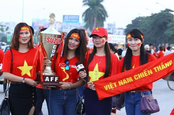 Việt Nam vs Lào (3-0): Mở toang cửa bán kết ảnh 10