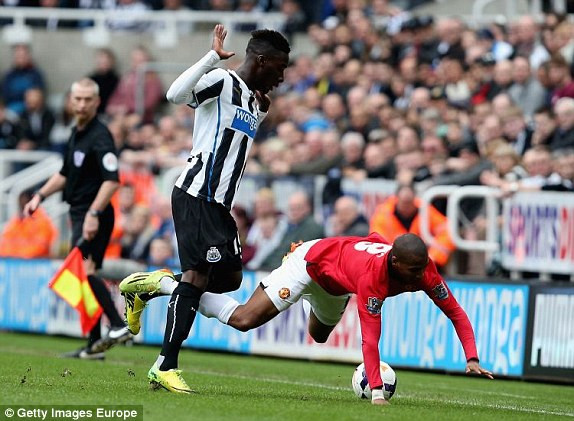 Newcastle-M.U (0-4): Người hùng Mata ảnh 7