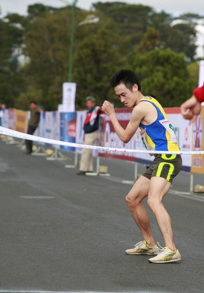 Giải Việt dã và marathon báo Tiền Phong: Tranh tài đỉnh cao ảnh 20