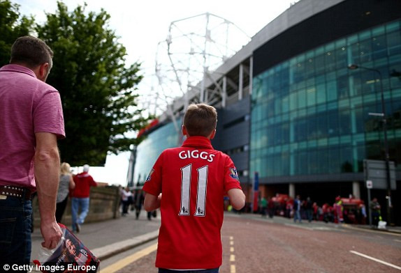 M.U - Sunderland (0-1): Giggs non tay, Quỷ đỏ ngã ngay ảnh 9