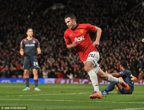 Van Persie thăng hoa, M.U ngược dòng kỳ vĩ ảnh 13