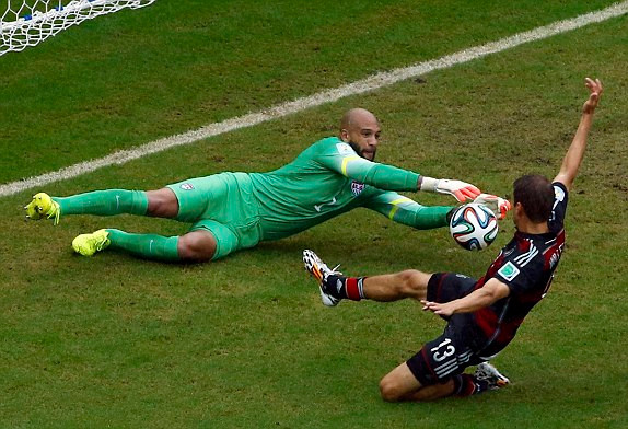 Ronaldo 'khai hỏa', Bồ vẫn phải tức tưởi hồi hương ảnh 11