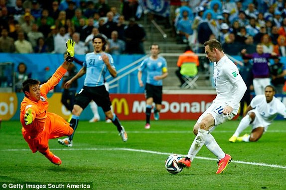 Uruguay-Anh (2-1): Luis Suarez trở thành 'tử thần' của Tam Sư ảnh 3