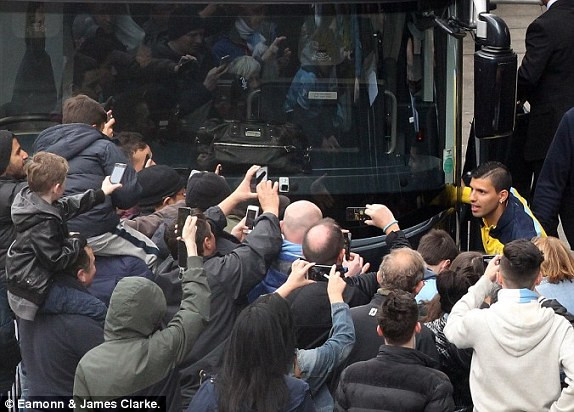 Hạ màn Premier League: Man City xứng danh tân vương ảnh 11