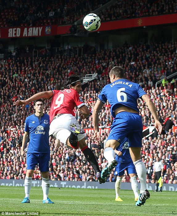 Falcao 'mở tài khoản', M.U hạ Everton ảnh 6