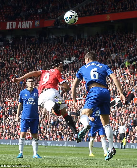 Falcao 'mở tài khoản', M.U hạ Everton ảnh 6