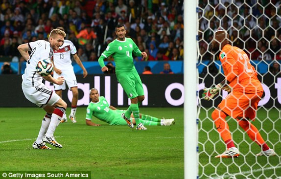 Đức- Algeria (2-1): 'Xe tăng' ì ạch vào tứ kết ảnh 3