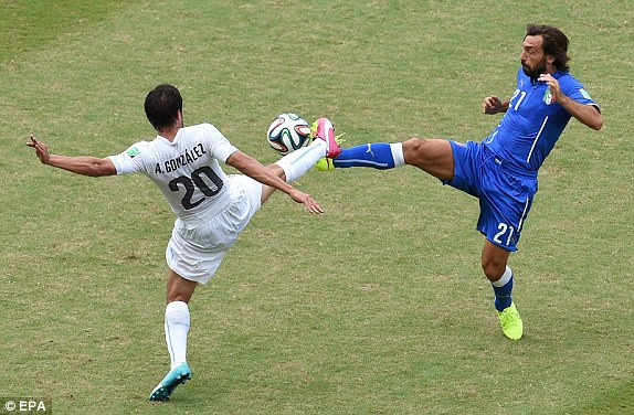 Italia – Uruguay (0-1): Arruzzi cay đắng chia tay World Cup ảnh 3
