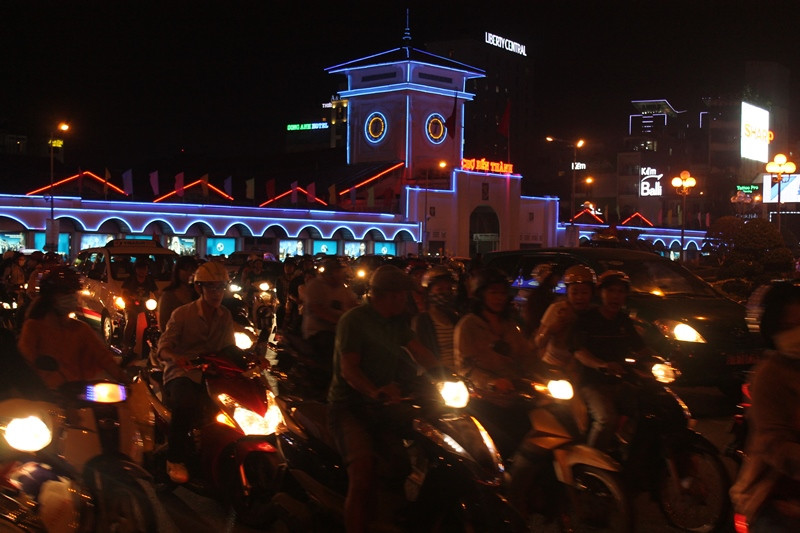 Rực sáng pháo hoa chào mừng năm mới 2015 ảnh 29