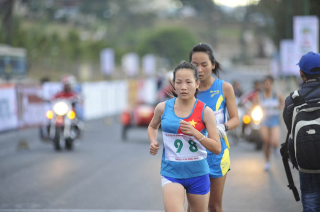 Giải Việt dã và marathon báo Tiền Phong: Tranh tài đỉnh cao ảnh 2