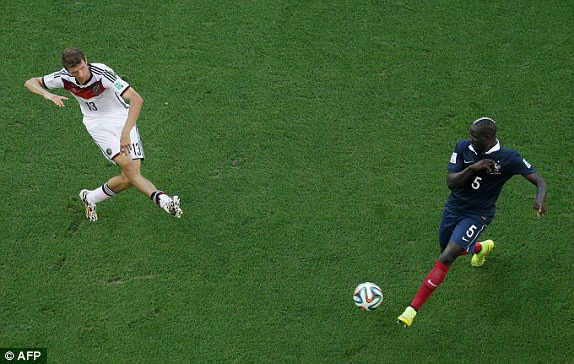 Pháp – Đức (0-1): Gà mà không gáy thì... về ảnh 3