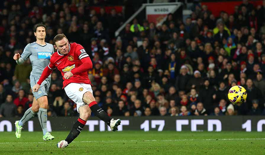 M.U vs Newcastle (3-1): 'Thủ lĩnh' tặng quà ảnh 4