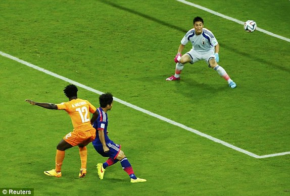 Bờ Biển Ngà - Nhật Bản (2-1): Quá nhanh, quá nguy hiểm ảnh 8