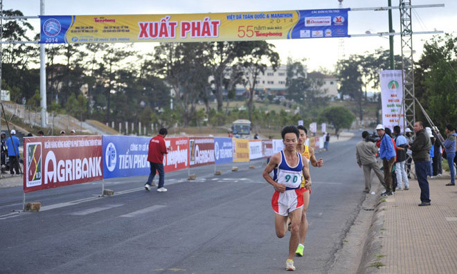 Giải Việt dã và marathon báo Tiền Phong: Tranh tài đỉnh cao ảnh 1