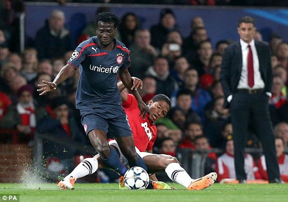 Van Persie thăng hoa, M.U ngược dòng kỳ vĩ ảnh 14