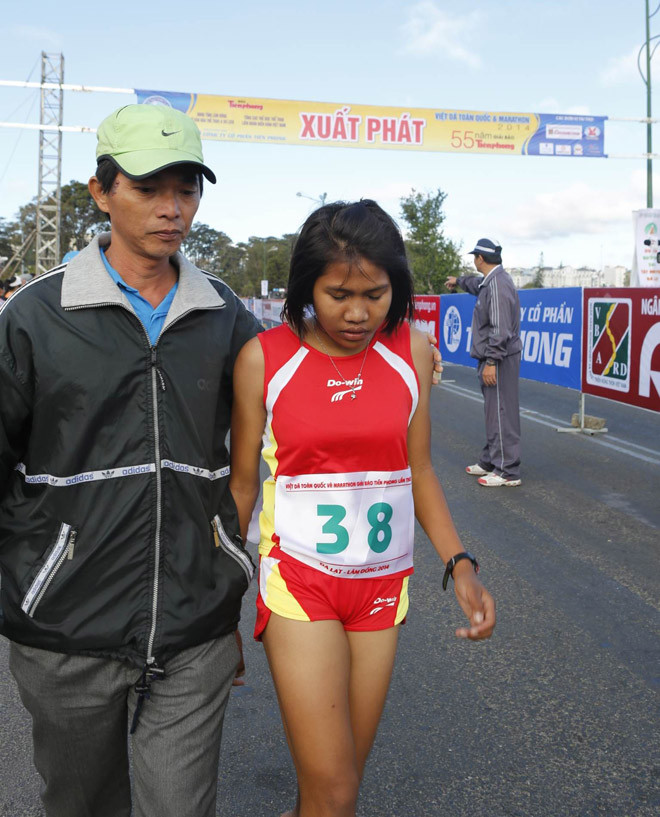 Giải Việt dã và marathon báo Tiền Phong: Tranh tài đỉnh cao ảnh 11