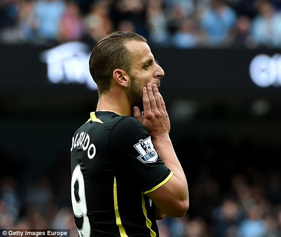 Aguero lập 'poker', Man City đại thắng Tottenham ảnh 6