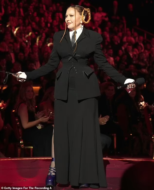 Madonna dẫn chương trình Grammy 2023. Ảnh: Getty Images. Madonna dẫn chương trình Grammy 2023. Ảnh: Getty Images.