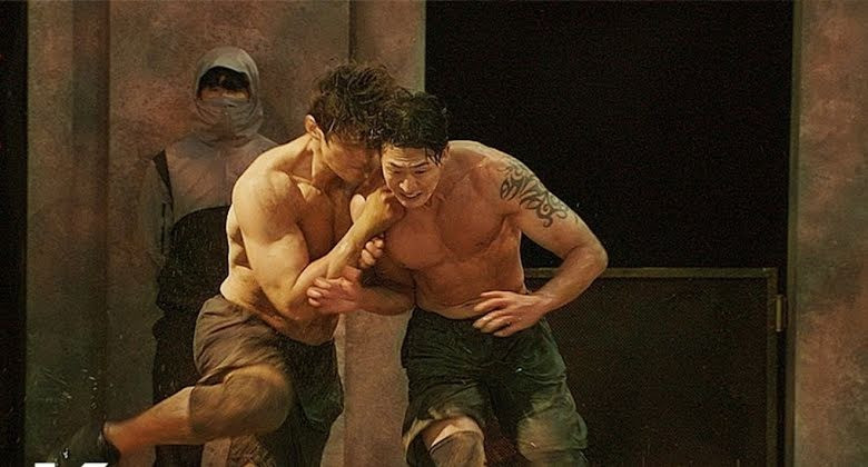 Cha Hyun Seung và Kim Kyung Jin (phải) có cuộc đối đầu mãn nhãn trong tập 2. Ảnh: Netflix. Cha Hyun Seung và Kim Kyung Jin (phải) có cuộc đối đầu mãn nhãn trong tập 2. Ảnh: Netflix.