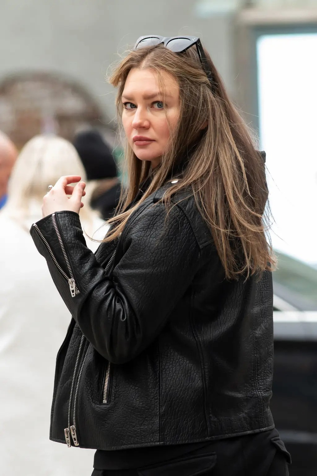 Anna là khách mời cho khóa học tìm hiểu về mặt tối trong thế giới kinh doanh. Ảnh: Mega.